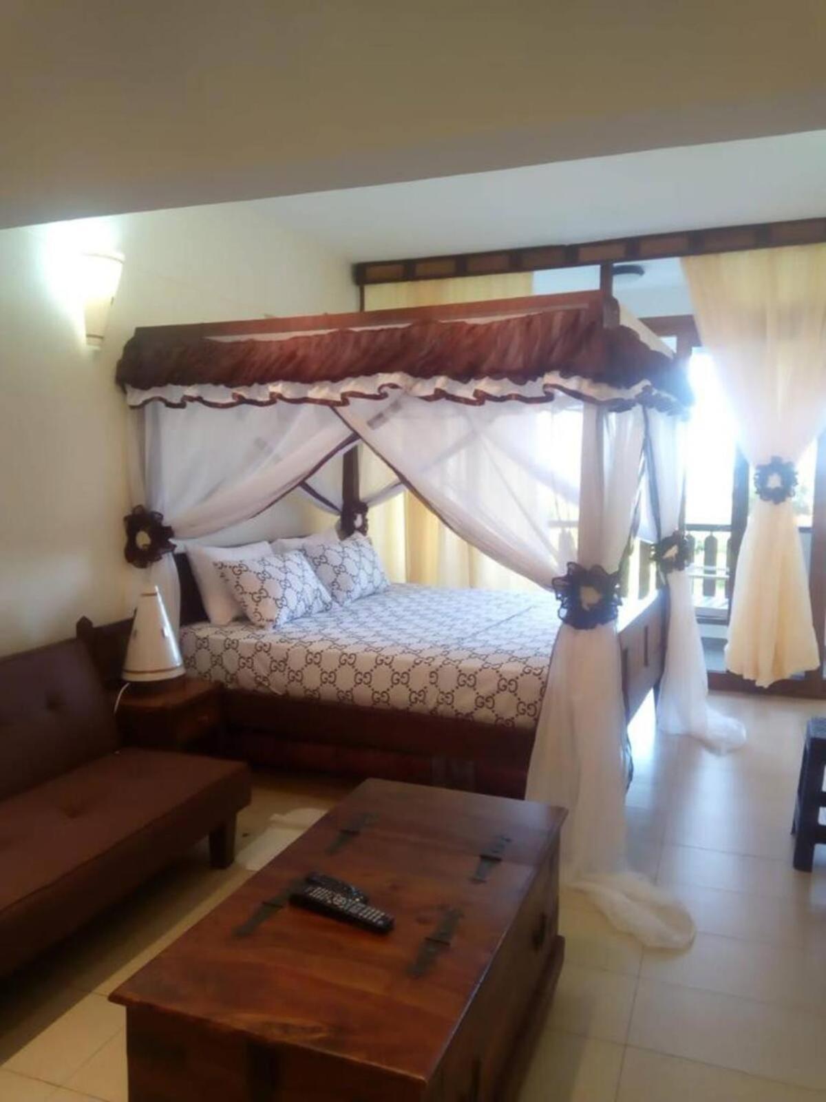 Golden Sands Resort Diani Beach Dış mekan fotoğraf